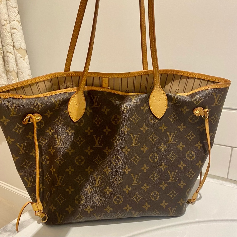 Louis Vuitton never full GM - AUTHENTIC & BEAUTIFUL